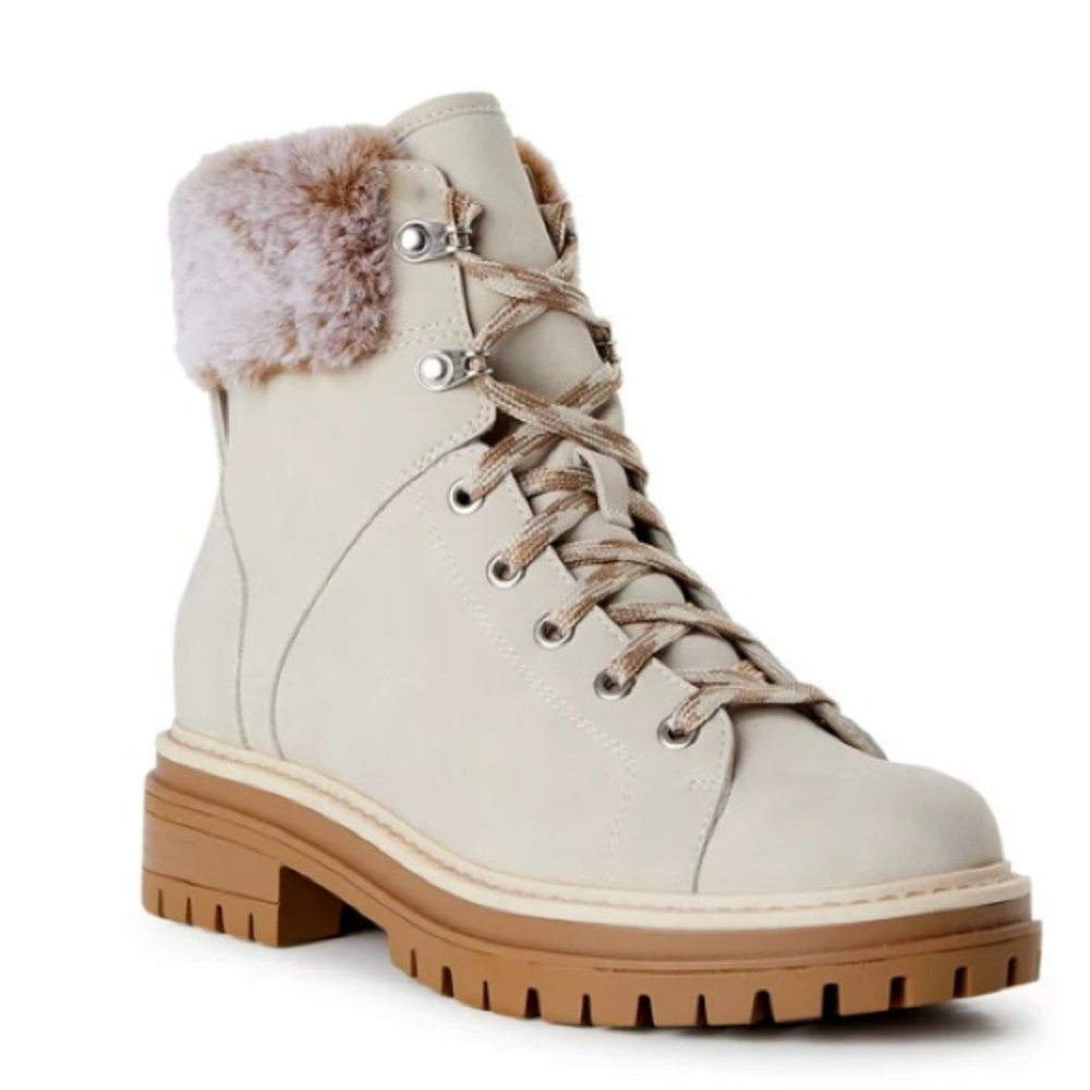 NWOT Lug Sole Winter boots